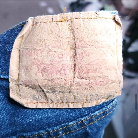 Vintage Levi's 501 High Rise Tapered Jeans - Picture 13 of 15